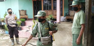 Penyemprotan Disinfektan Dipermukiman Warga Cegah Penyebaran COVID-19