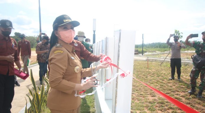 Pemkab Landak Sulap Bekas Tambang Jadi Taman
