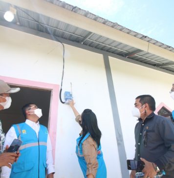 Warga Desa Sebirang dan Amboyo Selatan Mulai Nikmati Aliran Listrik PLN