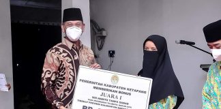 Kafilah Pemenang MTQ XXIX Provinsi Kalbar Terima Bonus Dari Pemkab Ketapang