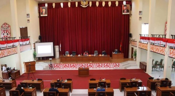 DPRD Landak Gelar Rapat Perpindahan dan Penetapan Alat Kelengkapan
