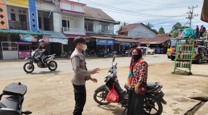 Antisipasi Tindak Kejahatan, Polisi Lakukan Patroli di Pasar Karangan