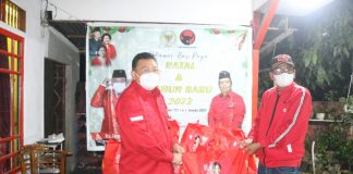 Reses di Kota Singkawang dan Sambas, Cornelis Bagikan Paket Sembako