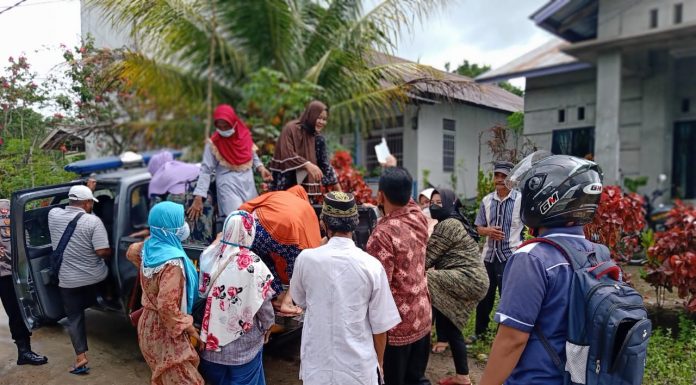 Tingkatkan Capaian Vaksinasi Polsek Ngabang Lakukan Jemput Bola