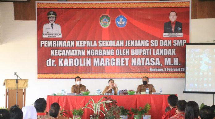 Bupati Landak Berikan Pembinaan Guru, Kepala SD dan SMP Kecamatan Ngabang
