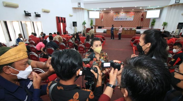 Peringatan HPN 2022, Bupati Landak : Wartawan Harus Melakukan Upgrade Diri