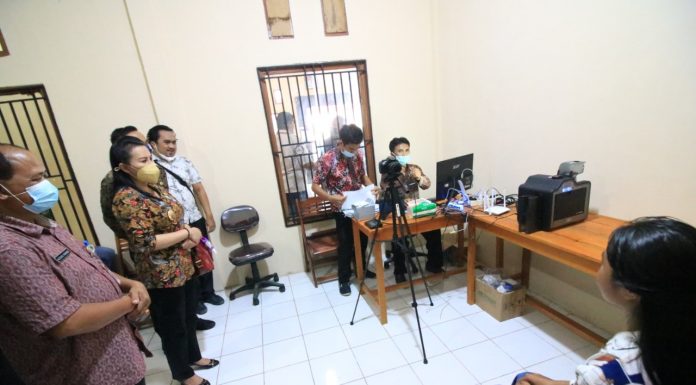 Bupati Landak Launching Pelayanan E-KTP di Kecamatan Air Besar