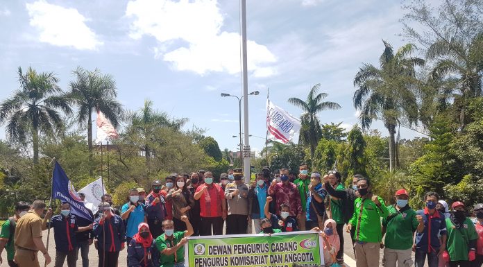 Tolak Permenaker Nomor 2 Tahun 2022 Aliansi Serikat Pekerja Landak Gelar Orasi di Kantor DPRD