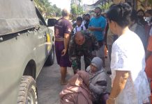 Gunakan Mobil Dinas Angota Koramil 07/Mempawah Hulu Bantu Evakuasi Korban Kecelakaan