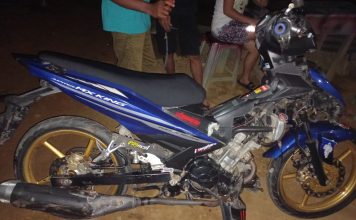 Salip Mobil, Pemotor Saling Tabrak di Pahuman