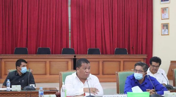 Sikapi Harga TBS Turun DPRD Landak Panggil Sejumlah Pimpinan Perusahaan Pabrik Kelapa Sawit, Ini Hasil Pertemuannya