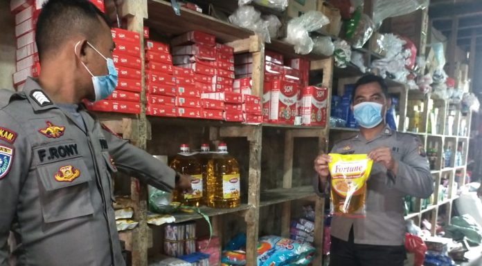 Cek Ketersediaan Sembako Jelang Hari Raya, Polisi Sidak Pasar