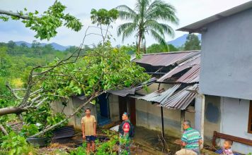 Sejumlah Rumah Warga di Desa Tiangtanjung Rusak Diterjang Angin Puting Beliung