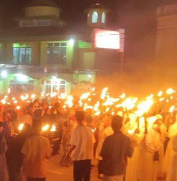 Sambut Bulan Suci Ramadhan 1443 Hijriah Umat Muslim di Ngabang Gelar Pawai Obor