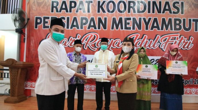 Safari Ramadhan Pemprov Kalbar, Bupati Karolin Laporkan Perkembangan Bahan Pokok