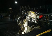 Hendak Selip Kendaraan Didepan, Dua Sepeda Motor Adu Banteng