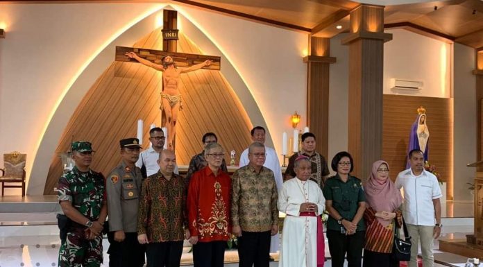 Hadiri Peresmian Gereja Katolik Stella Maris Paroki Siantan, Pj Bupati Landak Samuel Harapkan Umat Katolik Semakin Bertumbuh