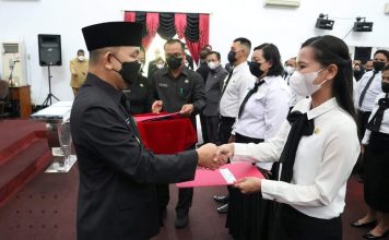 478 CPNS dan PPPK Tahap 1 dan Tahap II Tahun 2019 dan Tahun 2020 Dilingkungan Pemkab Landak Diambil Sumpah Janji