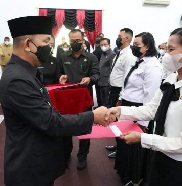 478 CPNS dan PPPK Tahap 1 dan Tahap II Tahun 2019 dan Tahun 2020 Dilingkungan Pemkab Landak Diambil Sumpah Janji