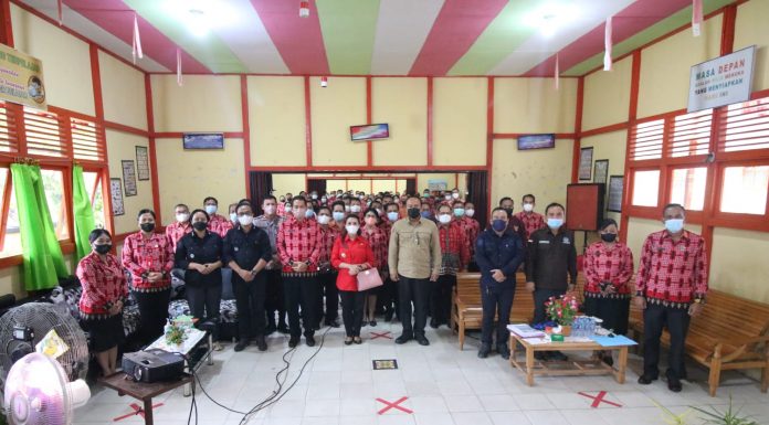 Pembinaan Kepala Sekolah Tiga Kecamatan, Bupati Landak Ingatkan Update DAPODIK