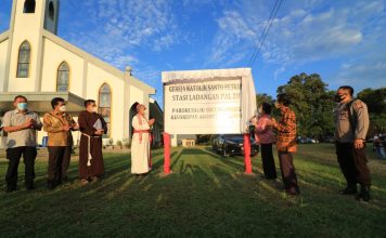 Bupati Landak Resmikan Gereja Katolik Santo Petrus Stasi Ladangan