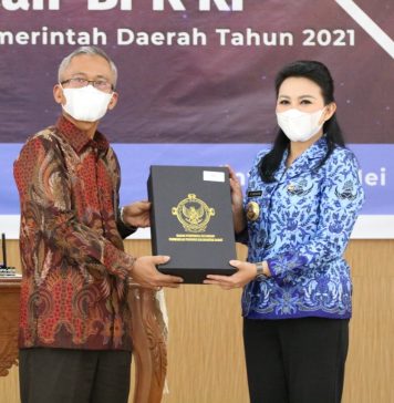 5 Tahun Pimpin Landak, Bupati Karolin Selalu Terima Opini WTP