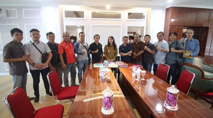 Ikatan Wartawan Online Apresiasi Kinerja Bupati dan Wakil Bupati Landak Semasa Kepemimpinan