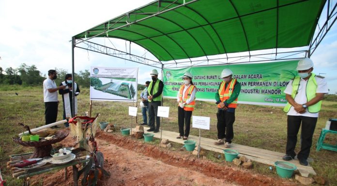 Bupati Landak Letakkan Batu Pertama Pembangunan Persemaian Permanen