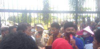 Gelar Aksi Didepan Kantor Bupati Labusel, Mahasiswa PMII Tuntut Bupati Usut Dugaan Jual Beli Jabatan