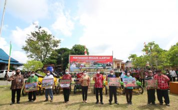 Tahun 2022 Bupati Karolin Kembali Berikan Alsintan