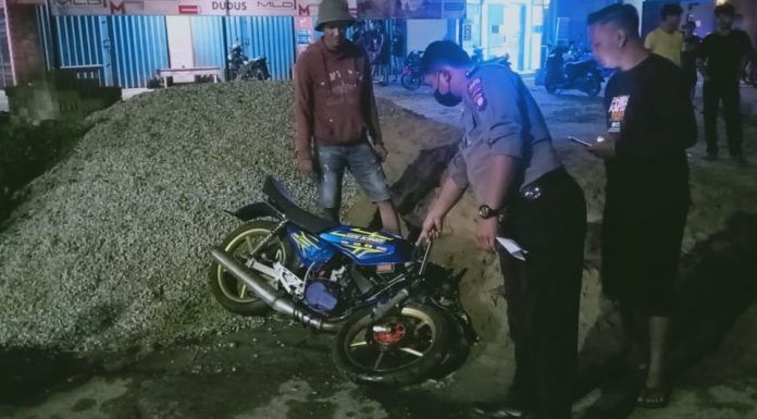 Lakalantas Libatkan Motor dan Mobil di Paloan Pengendara Sepeda Motor Alami Sejumlah Luka