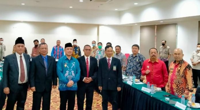 Pj Bupati Landak Hadiri RUPS-LB dan RUPS Tahun Buku 2021 PT Jamkrida Kalbar
