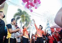 Wakil Bupati Ketapang Lepas Gerak Jalan Santai Rangkaian HUT Bhayangkara ke 76