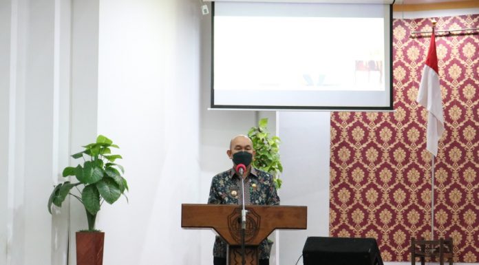 Pj Bupati Landak Apresiasi Kegiatan TMMD ke-113 di Desa Tengon