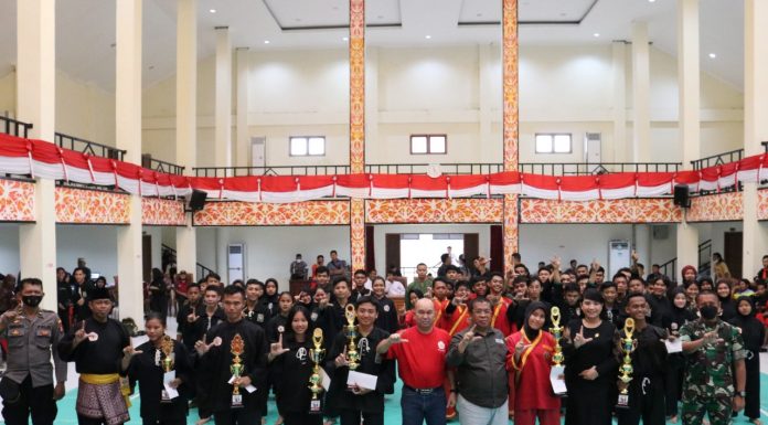 Turnamen Pencak Silat Piala Ketua DPRD Landak Cup 2022 Ditutup, Pj Bupati Landak Harapkan Dapat Jaring Atlet Berprestasi