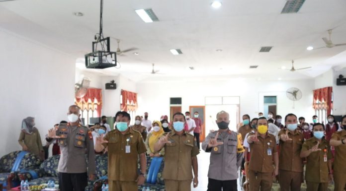 Sekda Landak Buka Lomba Cerdas Cermat Tingkat SD dan SMP Sederajat