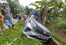 Hindari Lubang Dua Mobil Terlibat Tabrakan di Sengah Temila