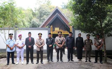 Peringati Hari Berkabung Daerah di Makam Juang Mandor, Kapolda Kalbar Jadi Inspektur Upacara
