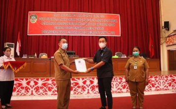 Faksi DPRD Landak Sampaikan Pandangan Umum Raperda Pertanggungjawaban APBD Tahun Anggaran 2021