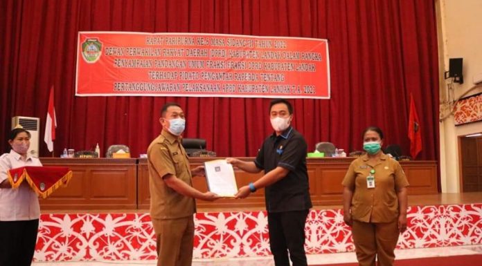 Faksi DPRD Landak Sampaikan Pandangan Umum Raperda Pertanggungjawaban APBD Tahun Anggaran 2021