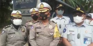 Team Trafic Accudent Analisis Poldasu Olah TKP Kecelakaan Libatkan Bus PMH Kontra dan Bus PMS
