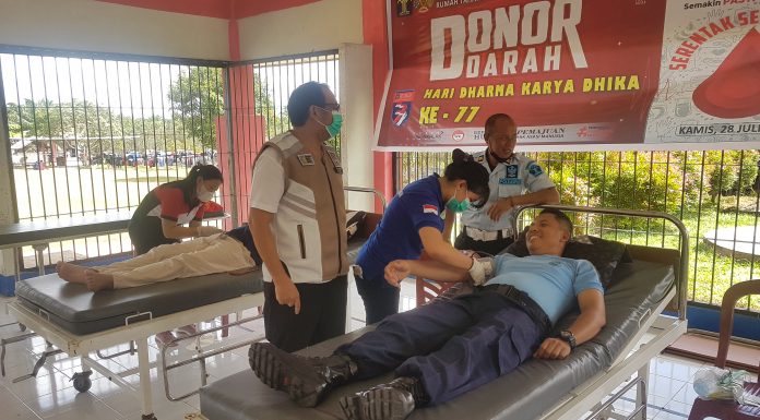 Rutan Kelas IIB Landak Gelar Bakti Sosial Donor Darah Rangkaian Hari Dharma Karya Dhika ke-77