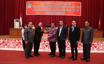 Pemkab Landak Sampaikan Rancangan KUA dan PPAS APBD Tahun 2023 ke DPRD