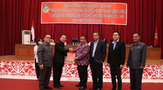 Pemkab Landak Sampaikan Rancangan KUA dan PPAS APBD Tahun 2023 ke DPRD