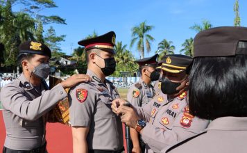 Dimomen HUT Bhayangkara ke-76, 42 Personel Polres Landak Dapat Kenaikan Pangkat