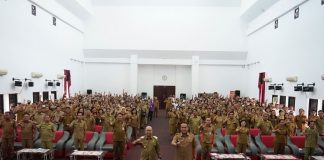 Pj Bupati Pimpin Rapat Kerja Bersama Kepala Sekolah SD dan SMP se Kabupaten Landak