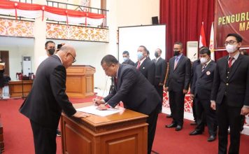 Heri Saman Resmi Jabat Ketua Koni Landak Masa Bakti 2022-2026