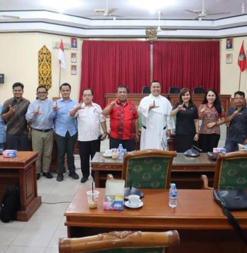 DPRD Landak Minta Universitas Katolik Santo Agustinus Hippo Buka Program Studi S1 Keperawatan dan Kebidanan