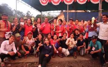 Heri Saman Hadiri Penutupan Lomba Peringatan HUT RI ke 77 di Desa Tubang Raeng