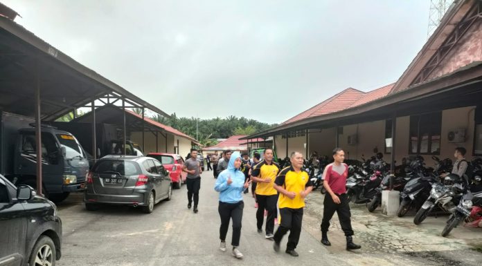 Jaga Kebugaran Fisik, Personel Polres Landak Laksanakan Olah Raga Secara Rutin